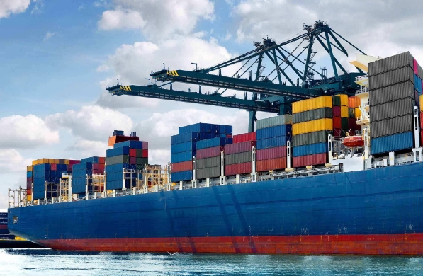 寧波港作為我國(guó)重要的沿海城市之一，港口運(yùn)輸業(yè)發(fā)達(dá)