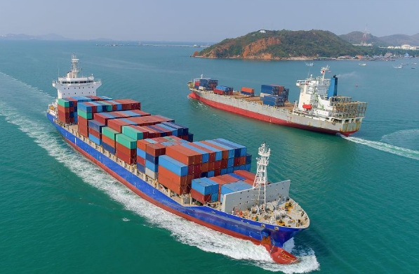 青島貨代既面臨著難得的發(fā)展機遇，也遭遇著前所未有的挑戰(zhàn)