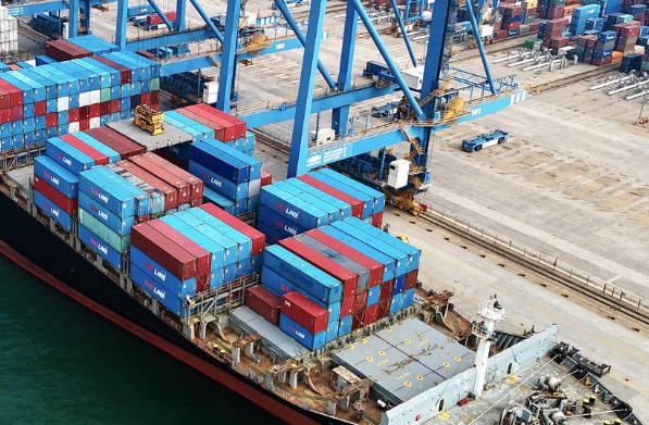 青島貨代海運在國際貿易中發(fā)揮著越來越重要的作用