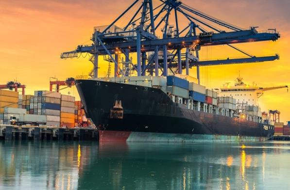 天津國際海運(yùn)成為中國北方重要的經(jīng)濟(jì)樞紐