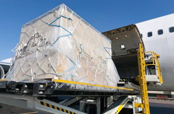 英國(guó)貨代在推動(dòng)國(guó)際貿(mào)易和提升物流效率方面的作用有哪些？