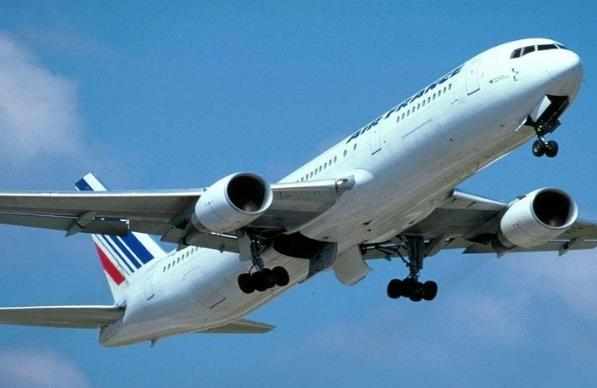 國(guó)際物流業(yè)在菲律賓的發(fā)展離不開優(yōu)質(zhì)的海港和機(jī)場(chǎng)