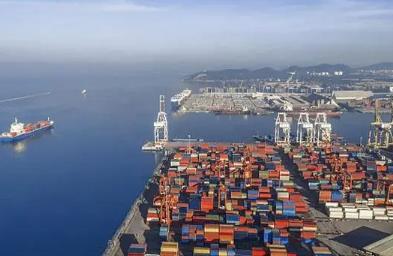 國(guó)際海運(yùn)作為全球貿(mào)易發(fā)展的重要推動(dòng)力之一