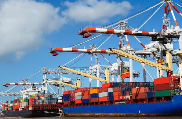 貨代公司承擔著商品從生產(chǎn)到銷售的整個運輸過程的重要任務(wù)