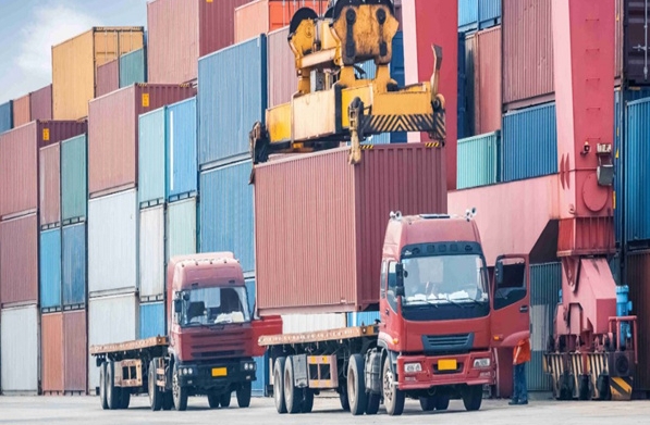 意大利貨運(yùn)代理所面臨的挑戰(zhàn)以及如何應(yīng)對這些挑戰(zhàn)