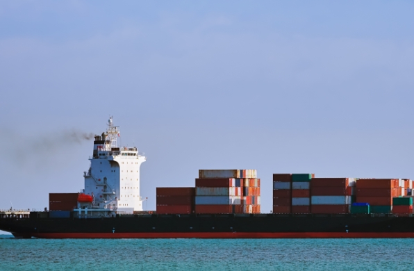 隨著貿(mào)易環(huán)境的不斷變化，美國(guó)進(jìn)口貨代行業(yè)將繼續(xù)發(fā)展壯大