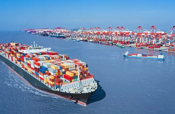 海外物流公司不僅是貿(mào)易的橋梁，更是經(jīng)濟(jì)和文化交流的使者