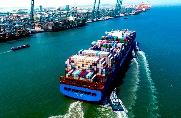 海運貨代是國際貿(mào)易中不可或缺的一環(huán)，其地位正面臨前所未有的變革