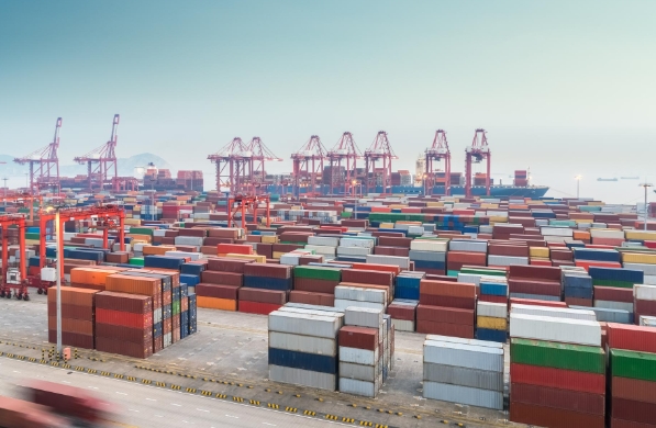 隨著市場需求的不斷變化，加拿大貨代行業(yè)正經(jīng)歷著一場深刻的革新