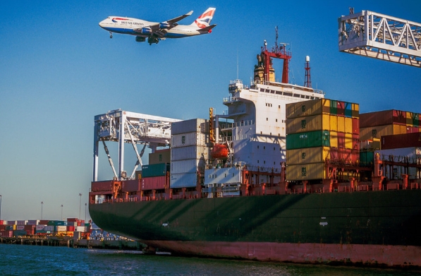 海運是中東貿(mào)易主要運輸方式之一，在貨代領域展現(xiàn)出卓越的專業(yè)能力